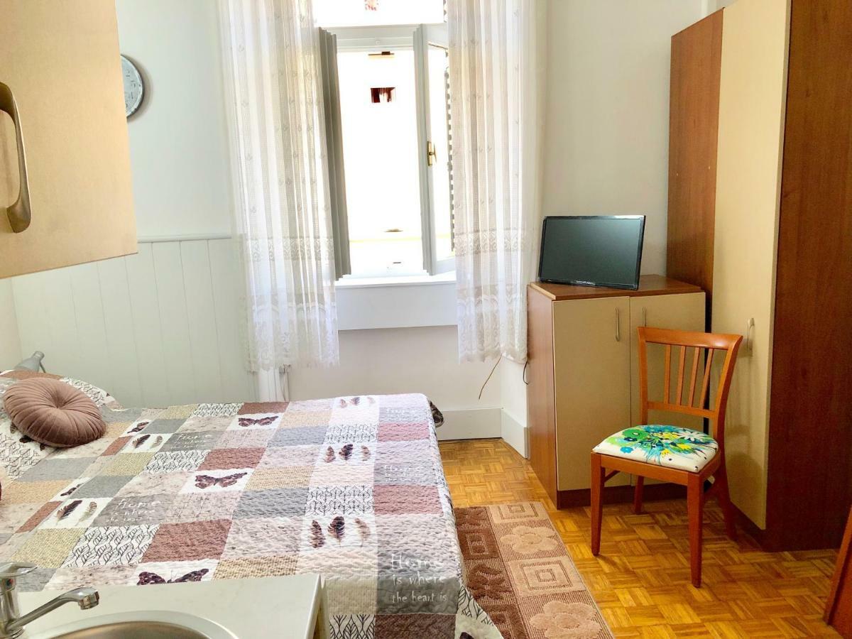 Studio & Free Parking, Aircool, Fresh Bedding Apartment Lovran Exterior photo